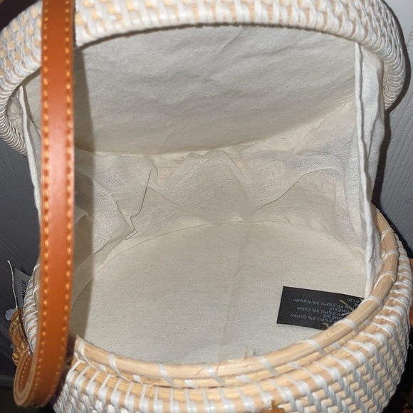 Round Rattan Purse - Picture 3 of 4